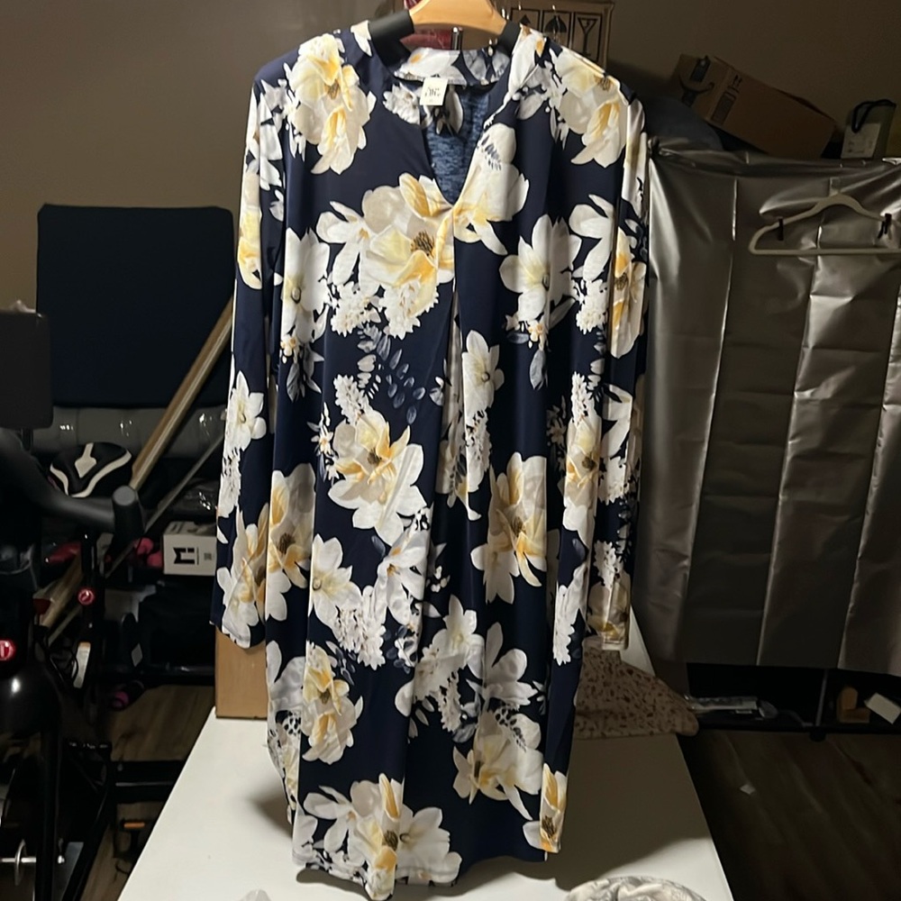 NIB. Navy Floral Print Dress